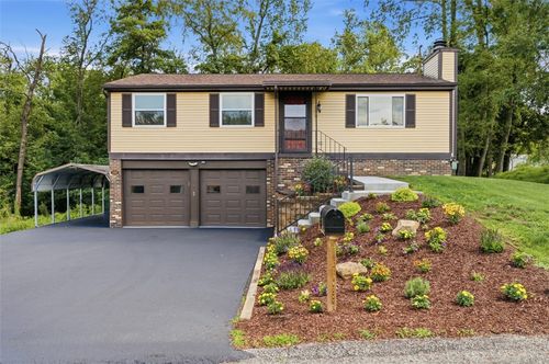 110 Carnegie Dr, Lower Burrell, PA, 15068-2274 | Card Image
