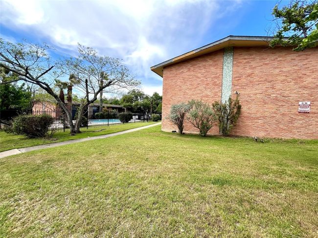 APT-101 - 3304 Red River St, Condo with 2 bedrooms, 1 bathrooms and 2 parking in Austin TX | Image 19