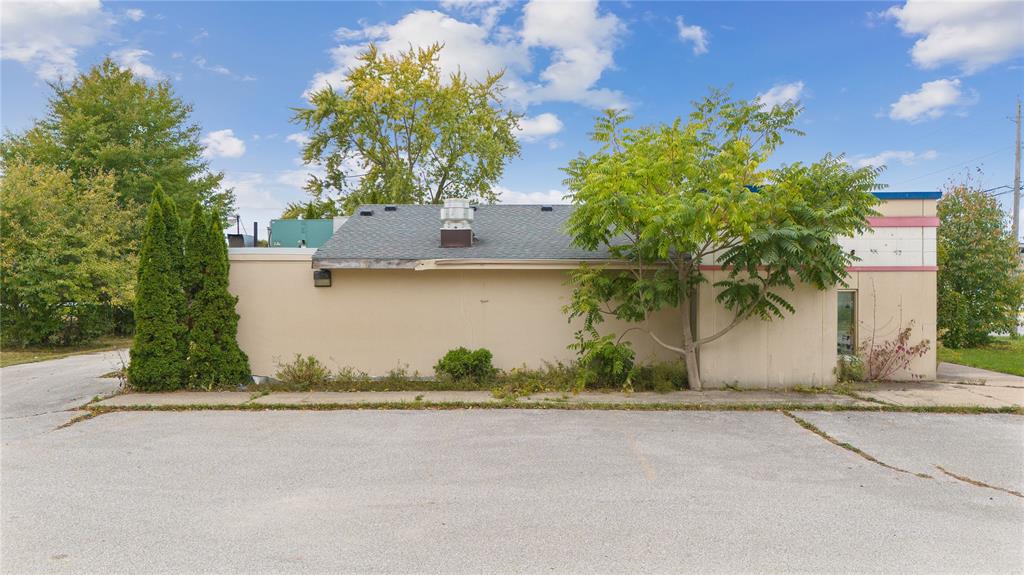 Commercial Sale in Lambton Shores 4