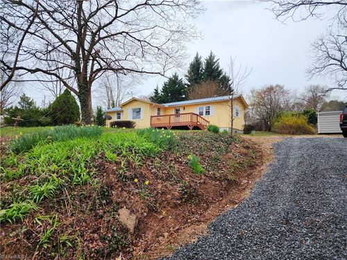 8997 W Pine St, Lowgap, NC, 27024-7143 | Card Image