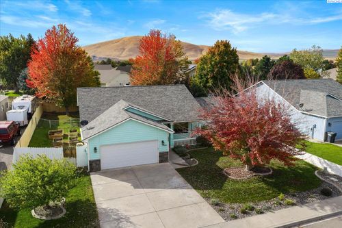 5401 Seahawk Dr, West Richland, WA, 99353-7909 | Card Image