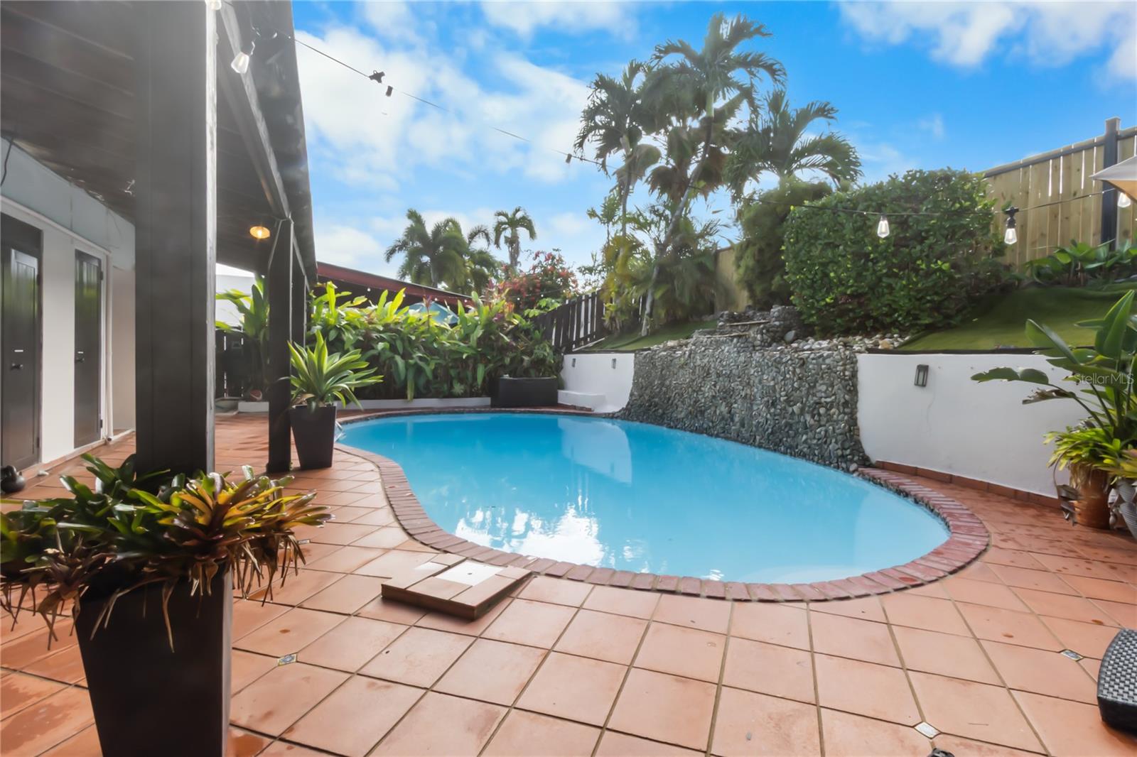 Residential en venta en HUMACAO, AD5 CALLE BALEARES, 1628 m²