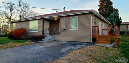 936 Guenzler Dr, Imperial, MO, 63052-1716 | Card Image