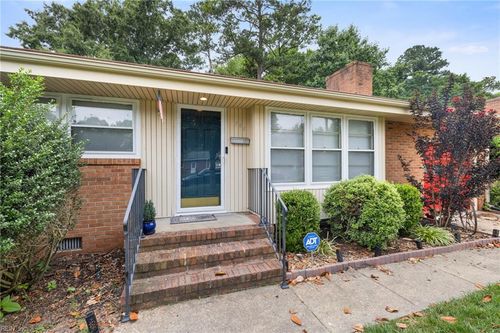701 Milton Dr, Hampton, VA, 23666-2938 | Card Image