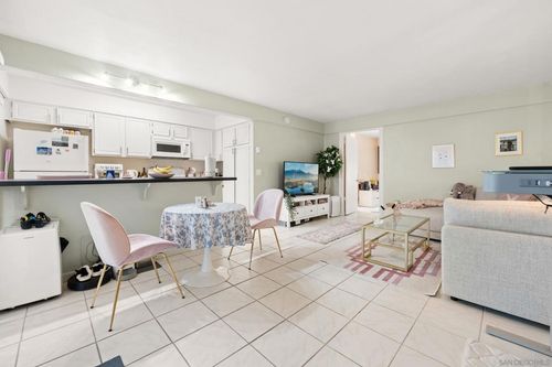 4319 5th Ave, San Diego, CA, 92103-1417 | Card Image