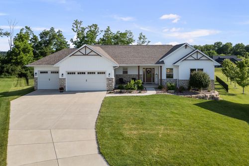 208 Ann Ave, Riverdale, IA, 52722-5719 | Card Image