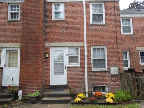 apt-1o-18 Bridge St, Naugatuck, CT, 06770-2829 | Card Image
