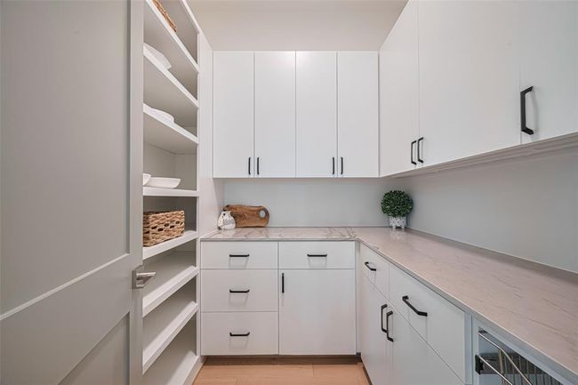 5200 Beech St, House other with 5 bedrooms, 7 bathrooms and 2 parking in Bellaire TX | Image 27