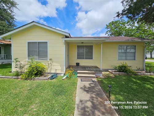 300 Perryman Ave, Palacios, TX, 77465-3934 | Card Image