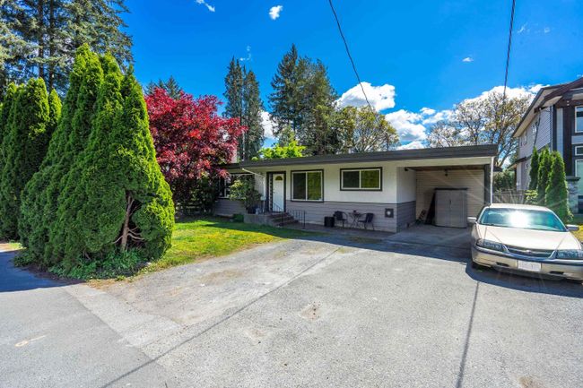 21444 121 Avenue, House other with 5 bedrooms, 2 bathrooms and 4 parking in Maple Ridge BC | Image 4