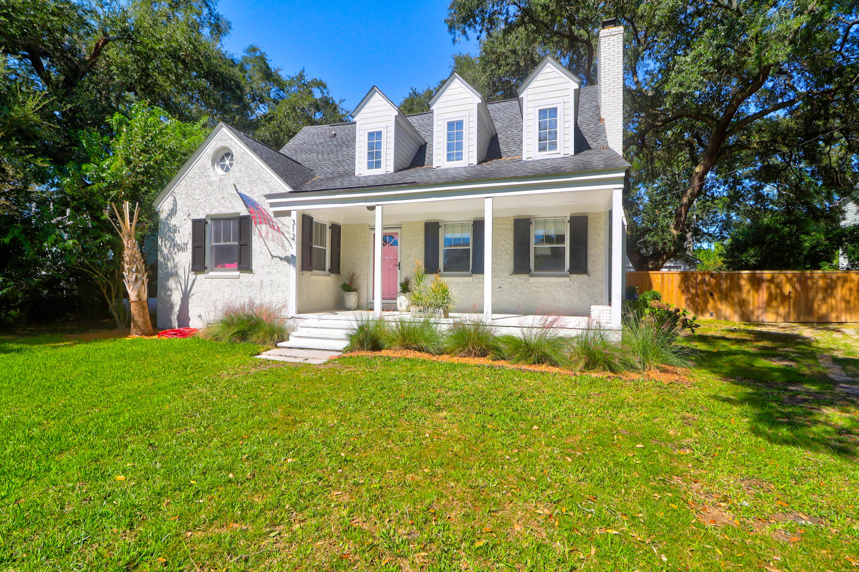 312 Bayview Drive, For Sale in Mount Pleasant Zoocasa