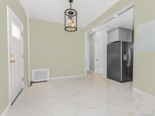 146 182nd St, Springfield Gardens, NY, 11413-3731 | Card Image