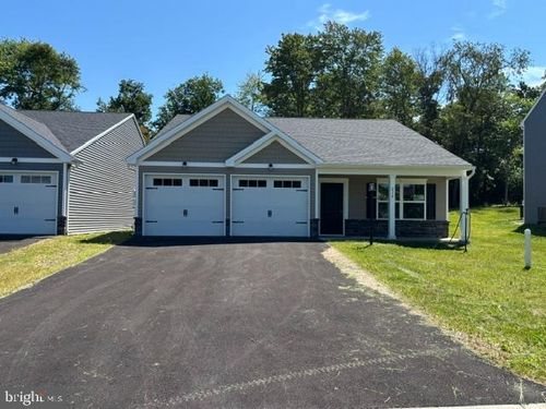 212 Grace Ann Ct, Fayetteville, PA, 17222-8228 | Card Image
