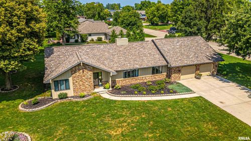 30 Windsor Pl, Lincoln, IL, 62656-9105 | Card Image