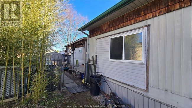 6 Maple Dr, House other with 2 bedrooms, 1 bathrooms and null parking in Mcgregor ON | Image 4
