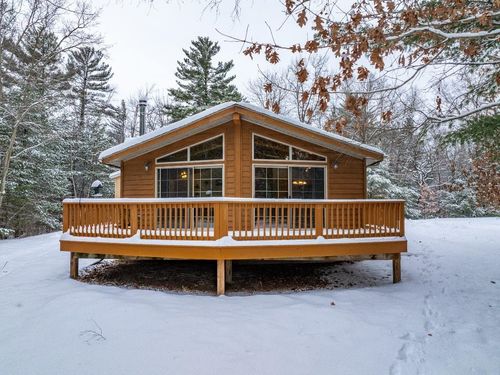 W6017 Howe Ln, New Lisbon, WI, 53950-9438 | Card Image