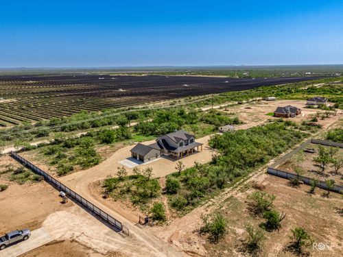 9736 Grey Wolf Ln, San Angelo, TX, 76901-2249 | Card Image