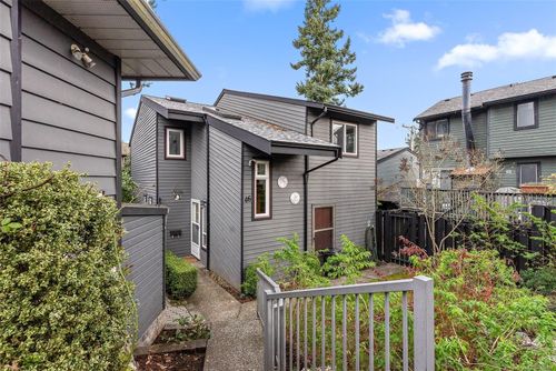 46 Falstaff Pl, Victoria, BC, V9A7A5 | Card Image