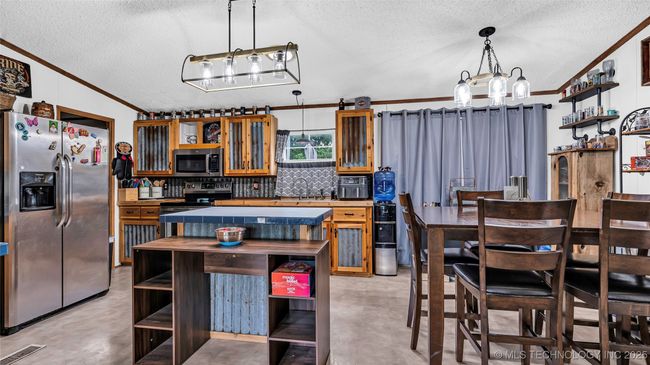 1101 Countrywood Dr, House other with 3 bedrooms, 2 bathrooms and null parking in Ardmore OK | Image 6