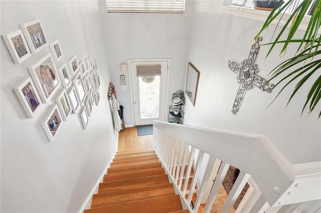Entryway Stairs | Image 20