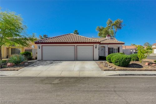1739 Running Creek Dr, North Las Vegas, NV, 89031-5045 | Card Image