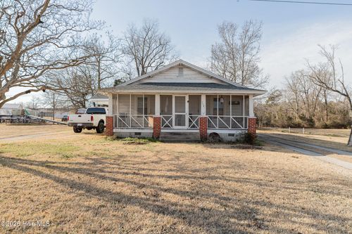 7481 New Bern Hwy, Maysville, NC, 28555-9359 | Card Image
