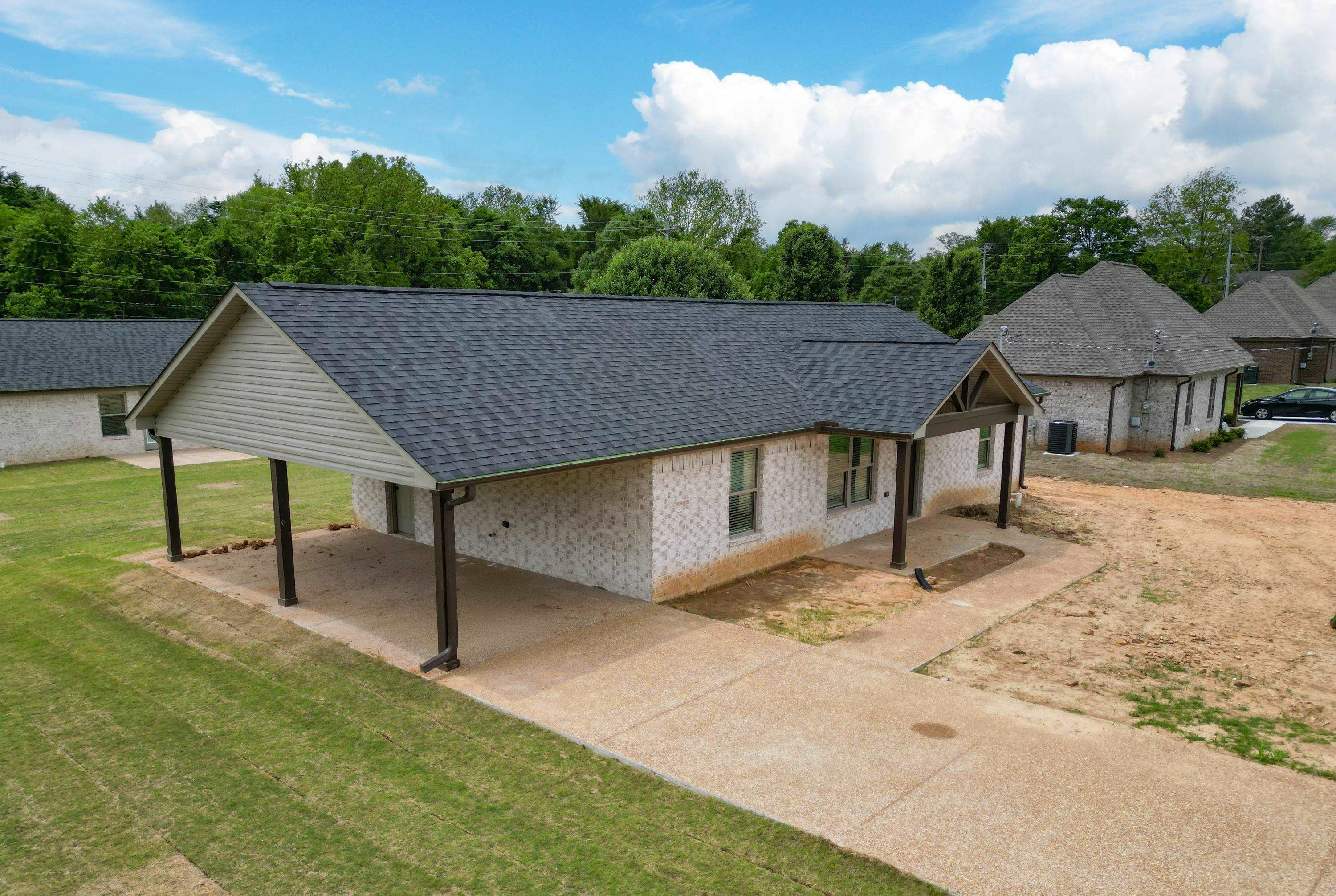 Harris Dr, Brownsville, TN 38012