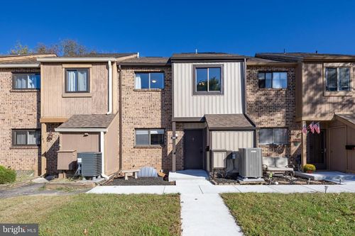 109 Larchwood Ct, COLLEGEVILLE, PA, 19426-2903 | Card Image