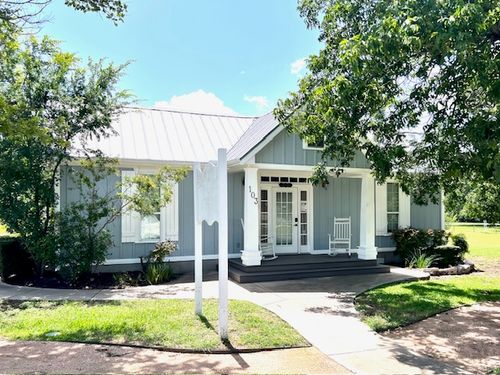 103 N West Dr, Leander, TX, 78641-1712 | Card Image