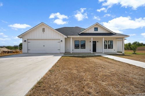 1555 Vista View Dr, Pleasanton, TX, 78064-2396 | Card Image