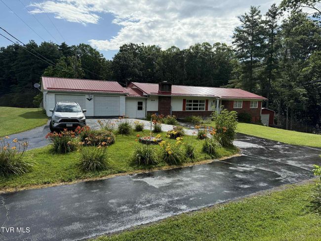 2818 Dungannon Rd, House other with 3 bedrooms, 2 bathrooms and null parking in Coeburn VA | Image 51