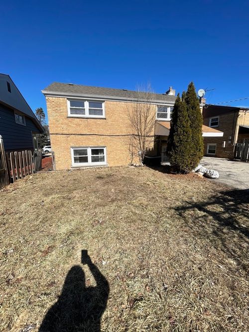 5229 Greenleaf St, Skokie, IL, 60077-2150 | Card Image