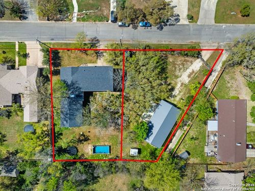 711 Cardinal Dr, Kerrville, TX, 78028-2906 | Card Image