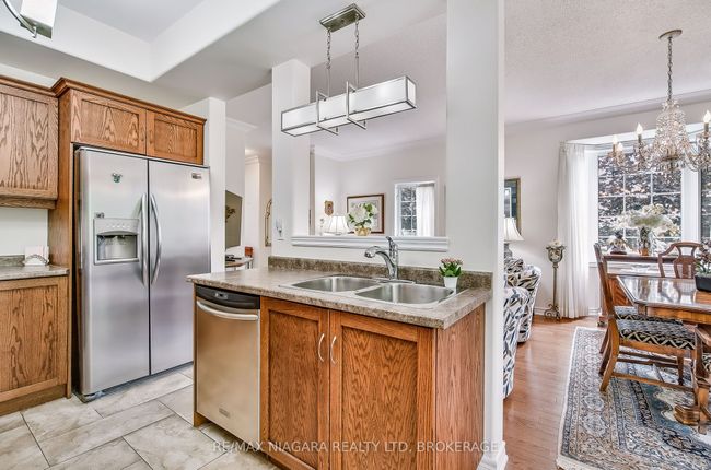 16 - 5 Liddycoat Lane, Condo with 3 bedrooms, 3 bathrooms and 1 parking in Ancaster ON | Image 13