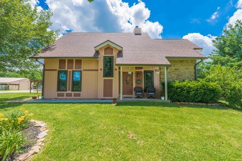 5015 Maple Grove Rd, Martinsville, IN, 46151-9034 | Card Image