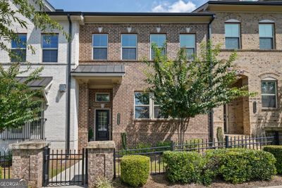 5225 Saxondale, Townhouse with 3 bedrooms, 2 bathrooms and 2 parking in Dunwoody GA | Image 1