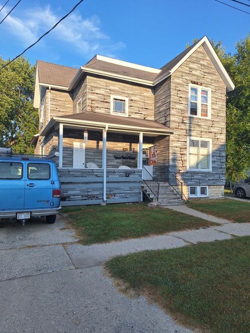 4616 8th Ave, Kenosha, WI, 53140-3317 | Card Image