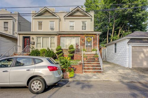 1607 E 43rd St, Brooklyn, NY, 11234-3001 | Card Image