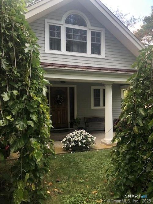 53 Linden Ave, Branford, CT, 06405-5201 | Card Image