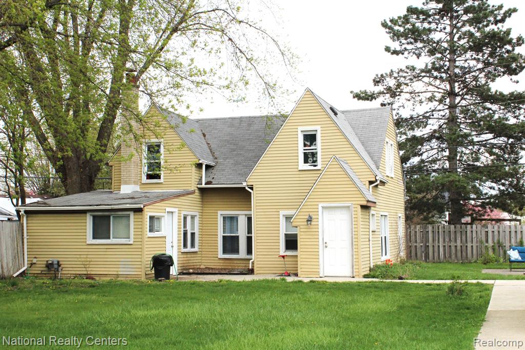 Springbrook Ave, Farmington Hills, MI 48336 #1