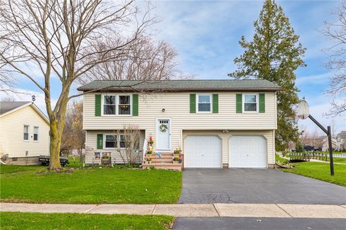 2 Tallwood Dr, Hilton, NY, 14468-1029 | Card Image