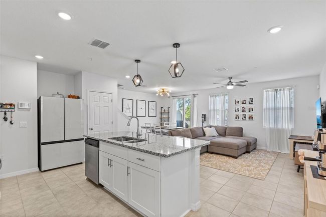 1425 Prairie Meadows Way, Townhouse with 3 bedrooms, 3 bathrooms and null parking in OCOEE FL | Image 4