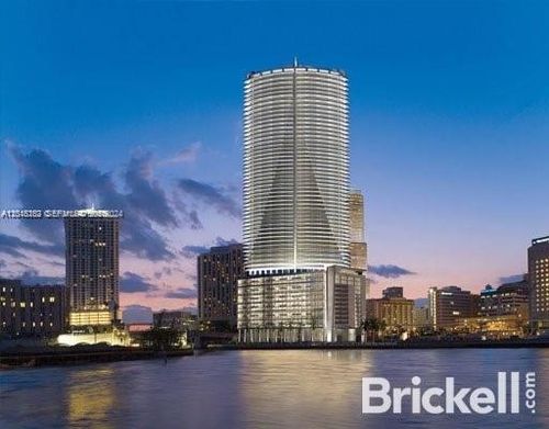 3110-200 Biscayne Boulevard Way, Miami, FL, 33131-2154 | Card Image