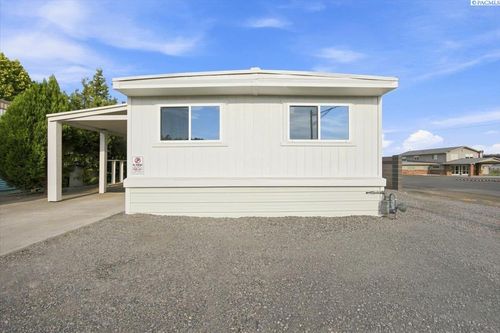 1-700 N Road 32 #1, Pasco, WA, 99301 | Card Image