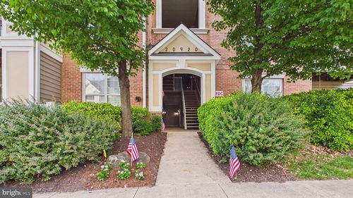 300-20920 Cedarpost Sq, ASHBURN, VA, 20147-3400 | Card Image