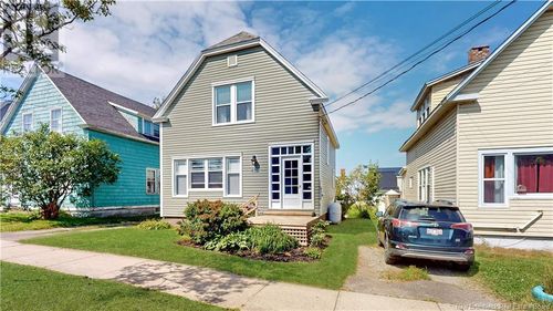 324 City Line, Saint John, NB, E2M1L9 | Card Image