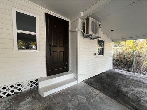 2-1270 Allen St, FORT MYERS, FL, 33916-1501 | Card Image