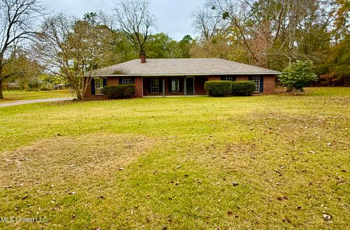 8105 Centerville Rd, Magnolia, MS, 39652-8843 | Card Image