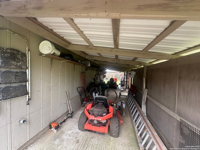 114 County Road 4808 E, House other with 3 bedrooms, 2 bathrooms and null parking in Broaddus TX | Image 21