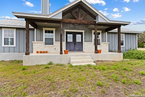 4574 Bump Gate Rd, Pipe Creek, TX, 78063-5886 | Card Image